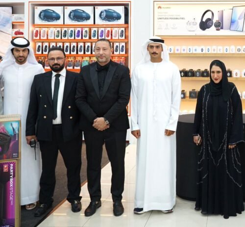 عجمان تحتضن افتتاح ” RA Electronics Store” بأكثر من 100 علامة تجارية عالمية عجمان تحتضن افتتاح ” RA Electronics Store” بأكثر من 100 علامة تجارية عالمية
